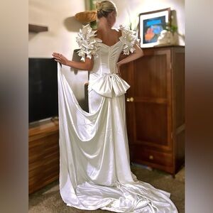Vintage Yumi Katsura Wedding Gown in Flawless Condition